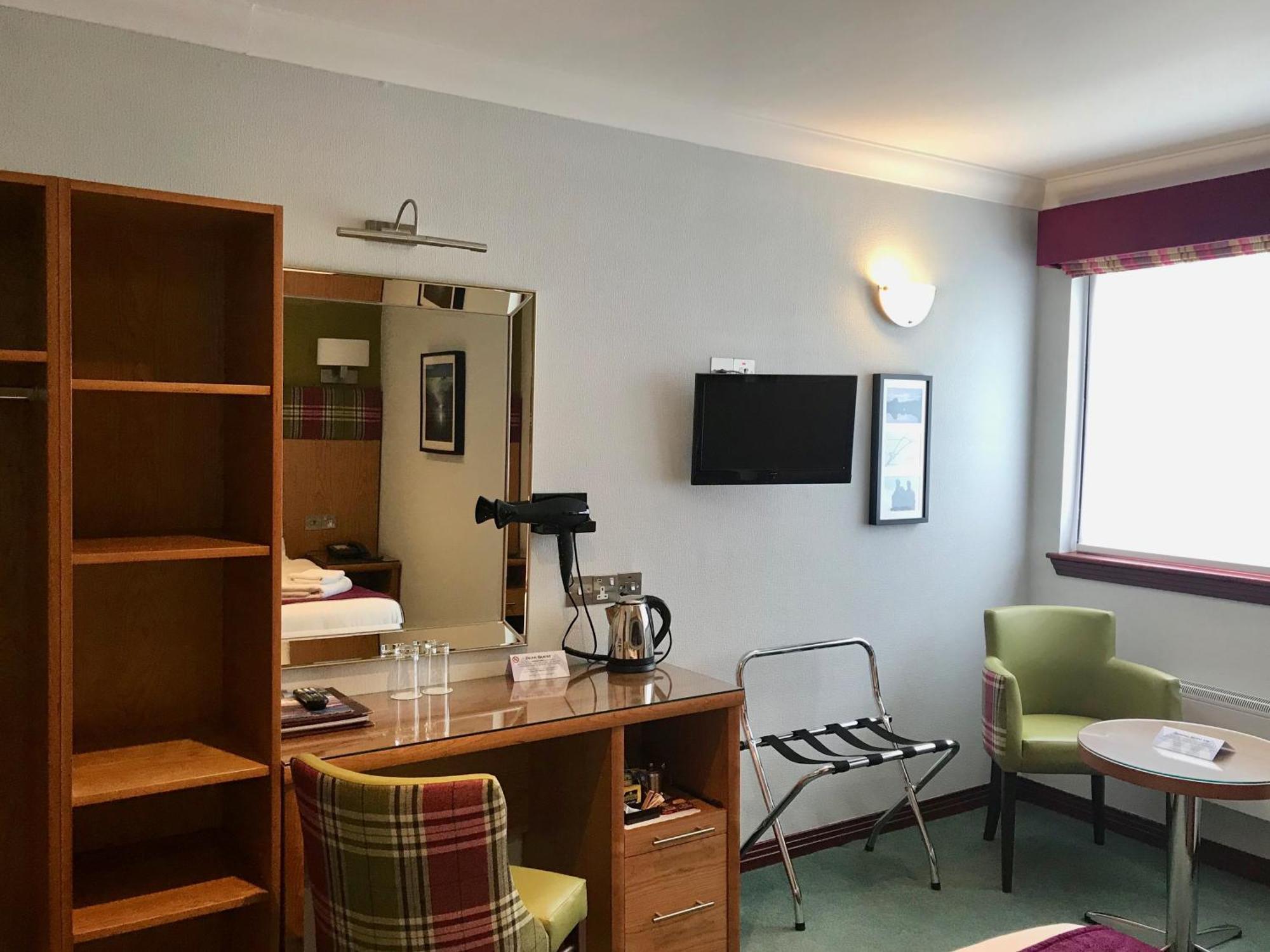 Clan Macduff Hotel Fort William Buitenkant foto